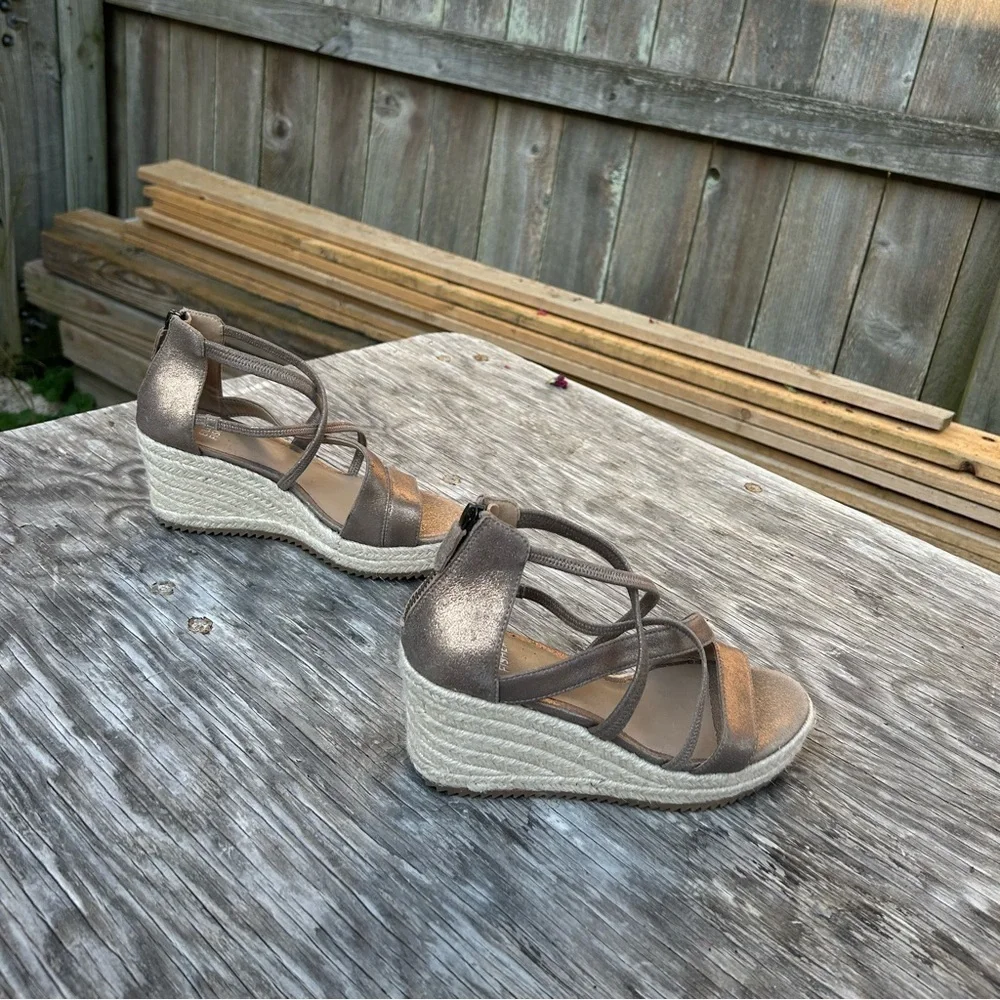 Eileen Fisher Wanda Espadrille Wedge‎ Sandal Metallic Leather Size 6.5
